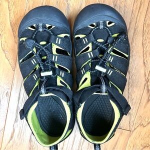 KEEN Kid’s Sandals - Size 4